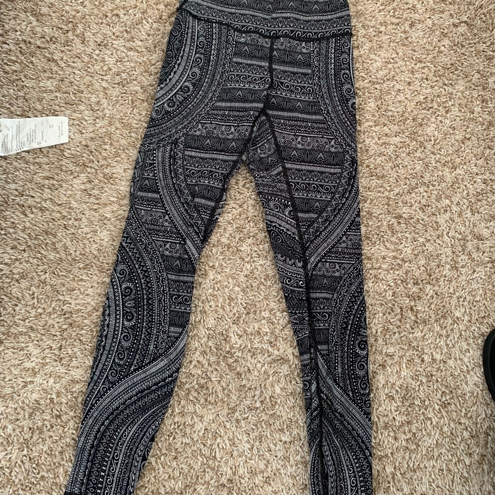 Lululemon pattern leggings in luxtreme